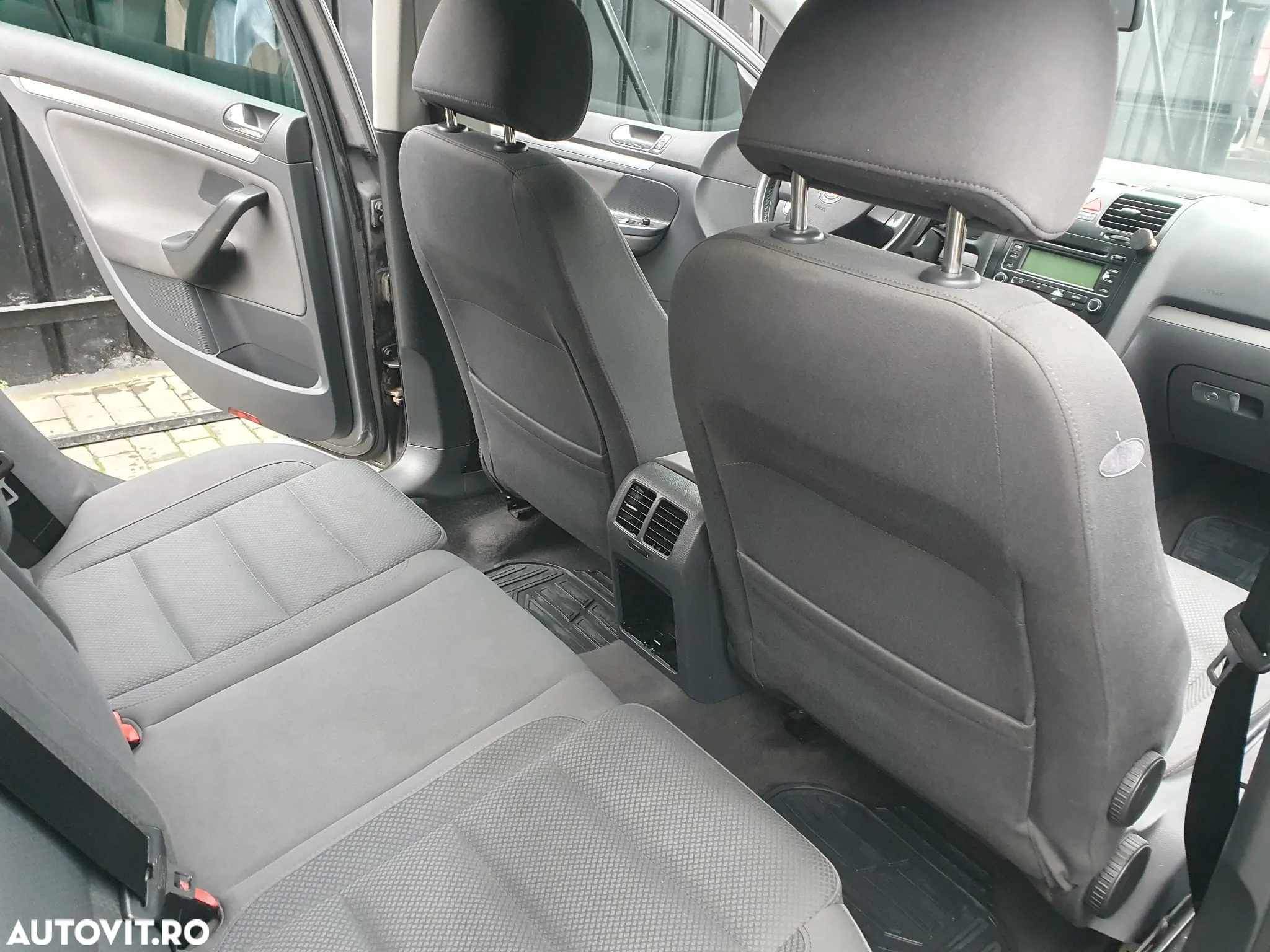 Volkswagen Golf 2.0 FSI Sportline - 17