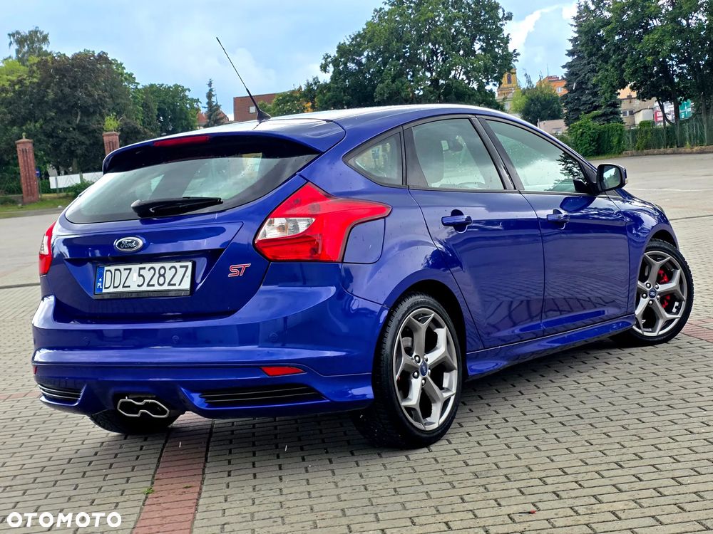 Ford Focus 2.0 EcoBoost ST mit Leder-Exclusiv-Paket - 2