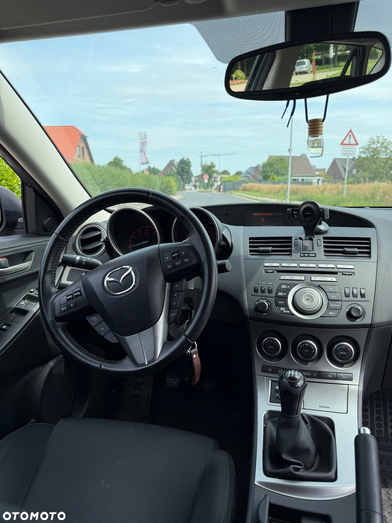 Mazda 3 1.6 Exclusive + - 11