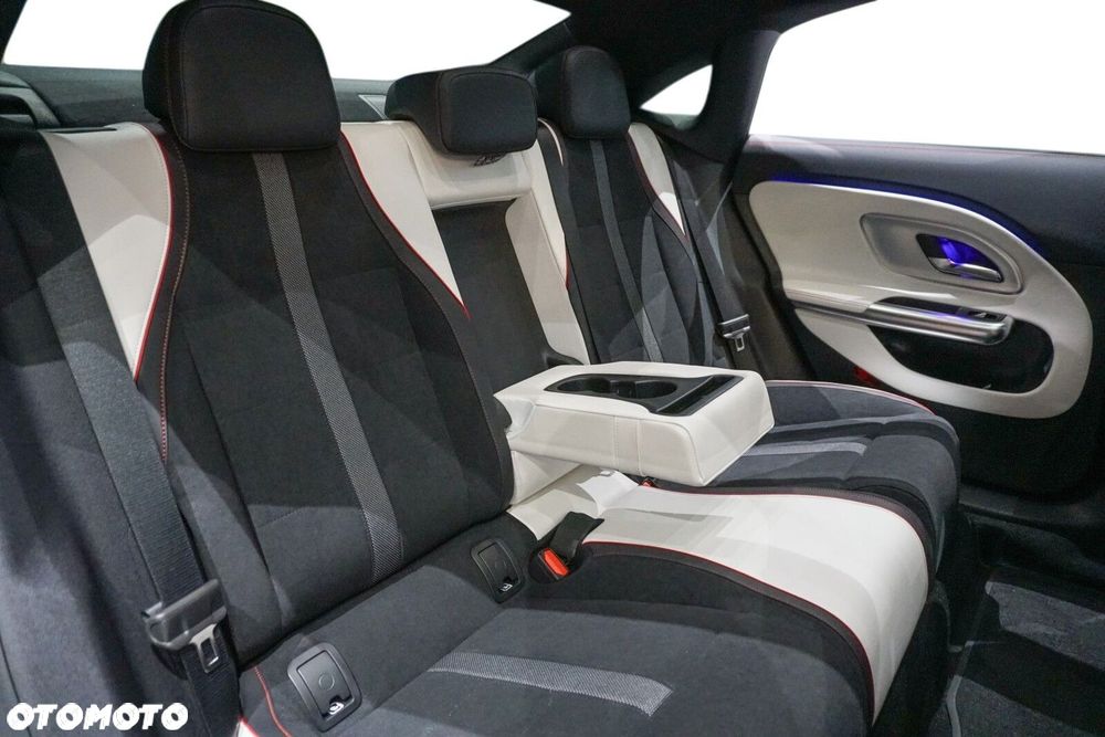 Mercedes-Benz CLA - 9