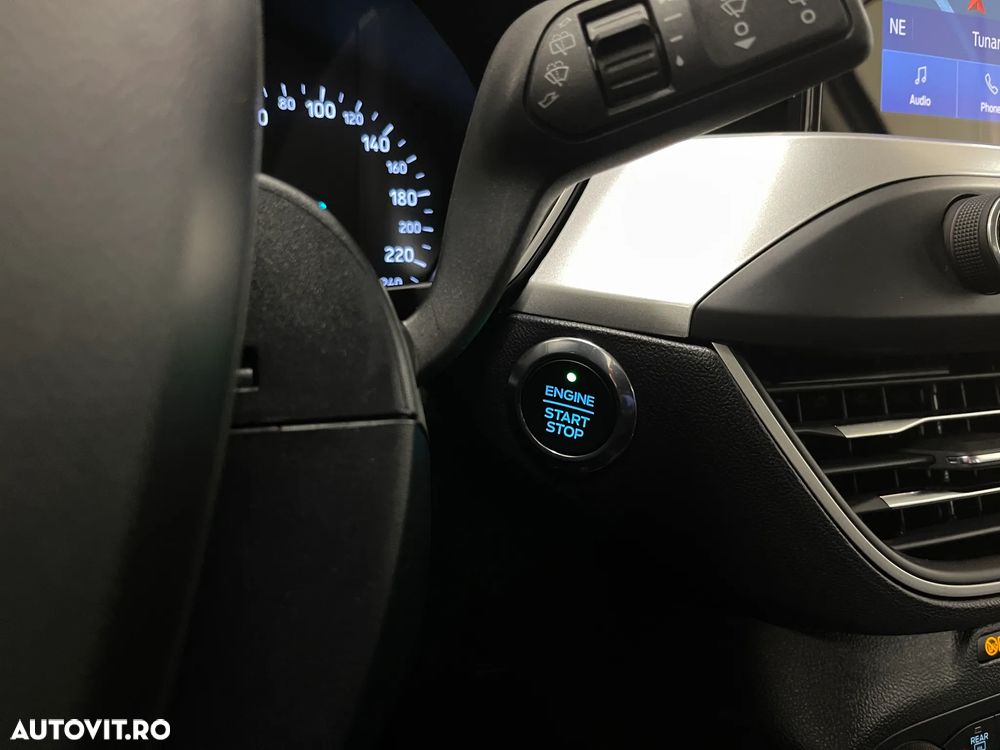 Ford Focus 1.5 EcoBlue Connected - 23