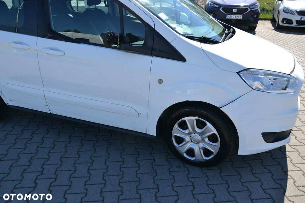 Ford Tourneo Courier - 11