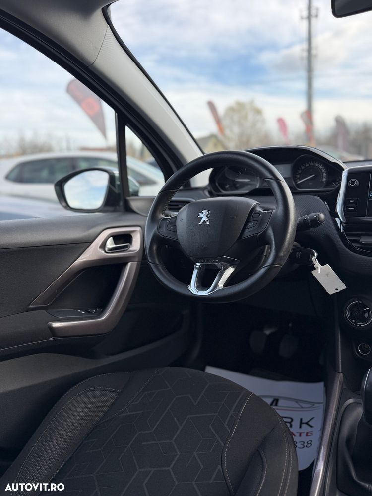 Peugeot 2008 PureTech 82 Style - 13