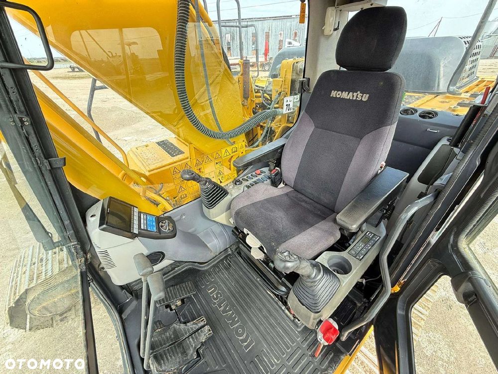 Komatsu PC 240 LC-10 - 11