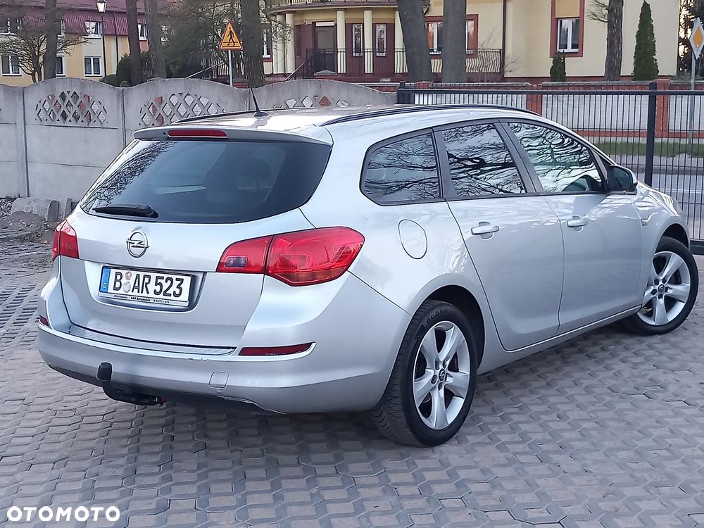 Opel Astra 1.6 150 Jahre - 5