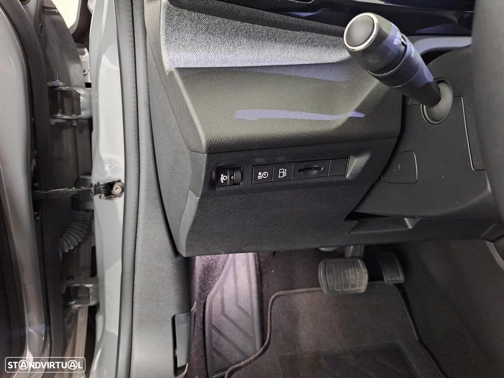 Peugeot 308 SW 1.6 Hybrid Allure e-EAT8 - 28