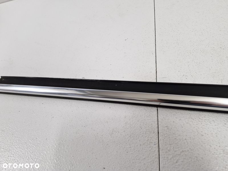 AUDI A3 8V SPORTBACK LISTWA ZGARNIAJĄCA DRZWI LEWY TYŁ LEWA CHROM 8V4853283 - 4