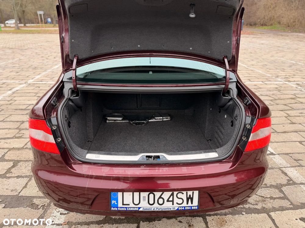Skoda Superb 2.0 TDI PD Elegance - 17