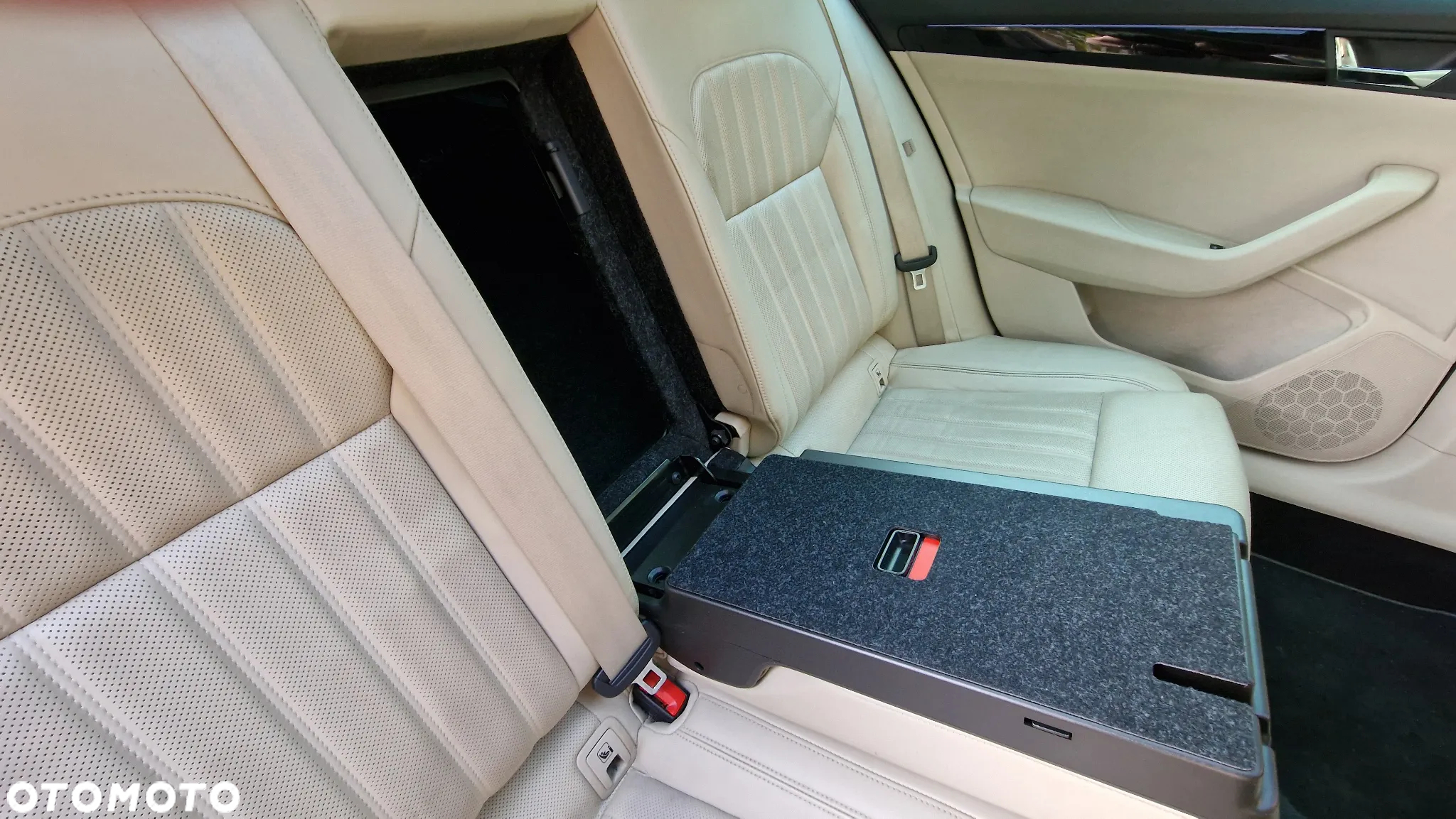 Skoda Superb 2.0 TSI 4x4 L&K DSG - 24