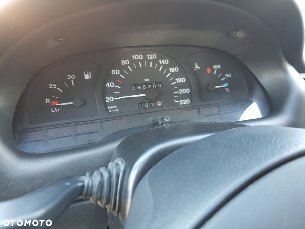 Opel Astra 1.4 GL - 10