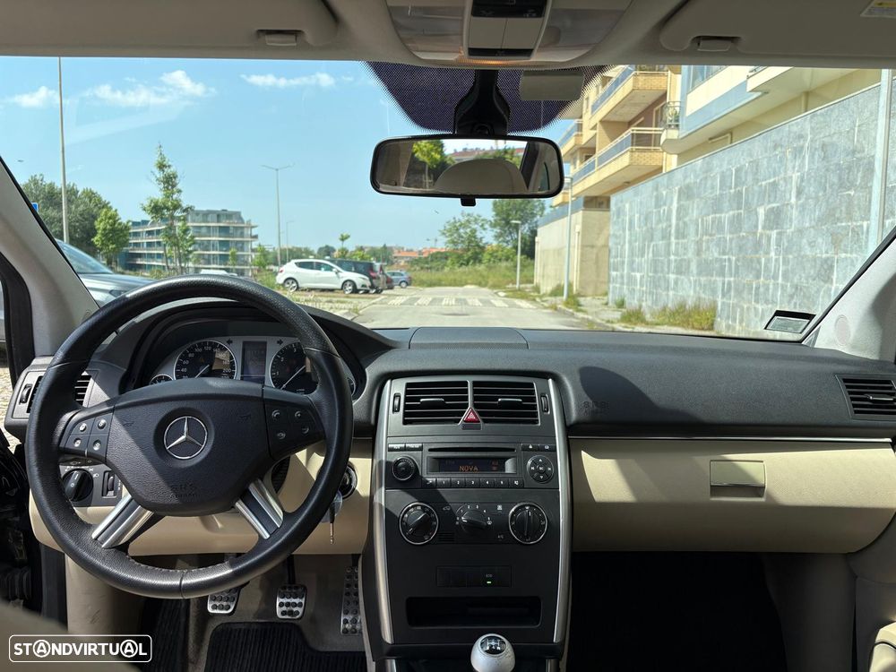 Mercedes-Benz B 170 Standard - 8