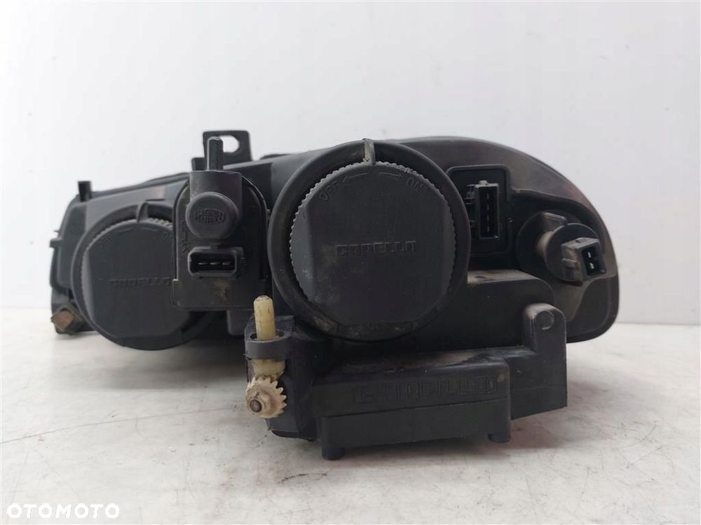 Reflektor lampa przód prawa Alfa Romeo 156 1997-2002 60620134 38420381 - 3