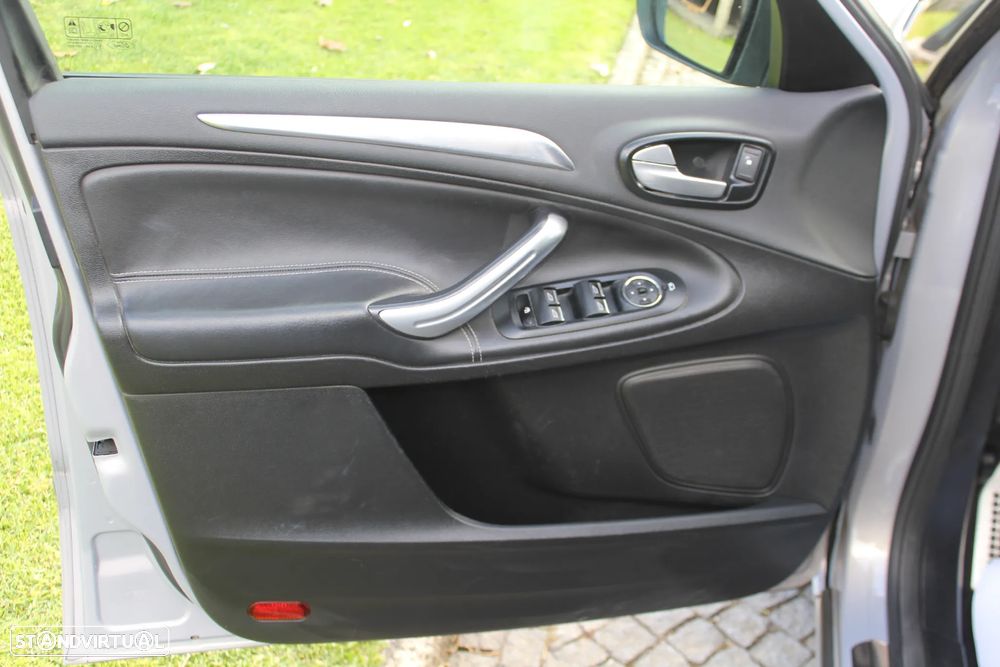 Ford S-Max 2.0 TDCi DPF Titanium - 9