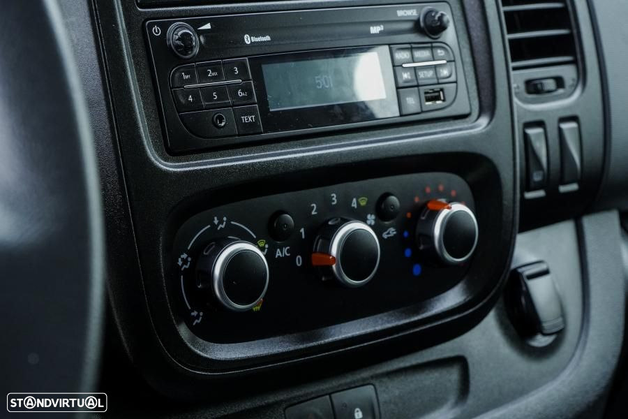 Nissan NV300 - 16