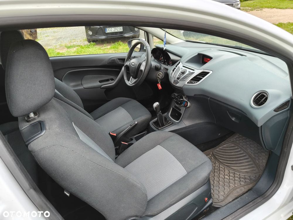 Ford Fiesta 1.25 Trend - 8