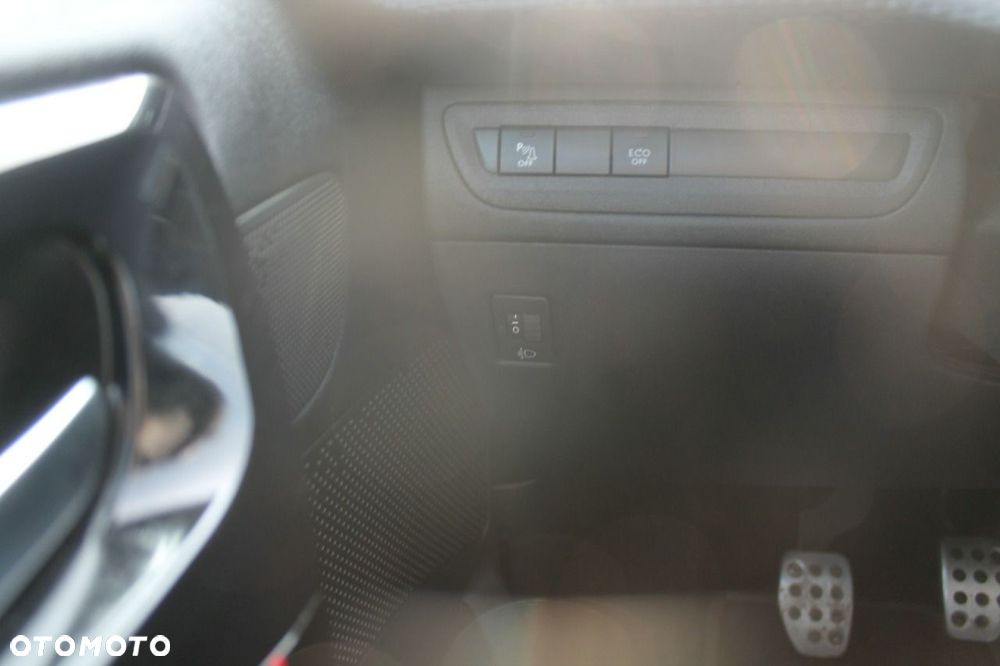 Peugeot 2008 - 19
