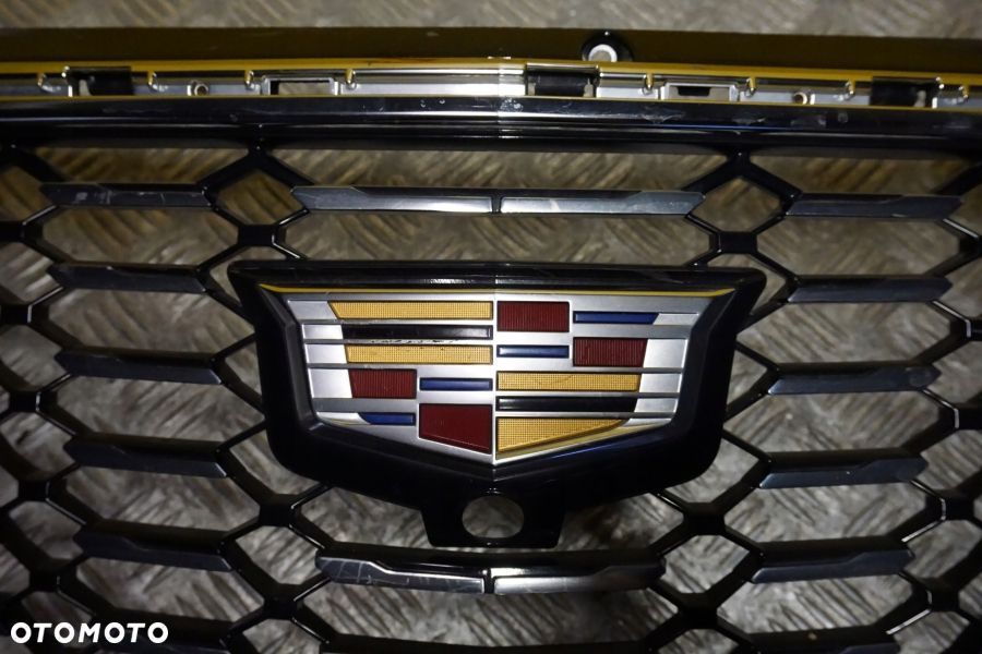 CADILLAC XT4 2019 2020 - Atrapa Przód Grill Chrom Pod Kamerę USA - 5