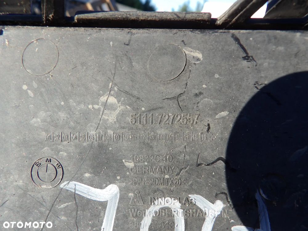 BMW - F20 , F21 - LEWY PRZÓD - KRATKA ZDERZAKA - RAMKA HALOGENU - 7272557 - 2