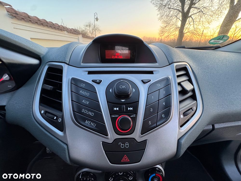 Ford Fiesta - 28