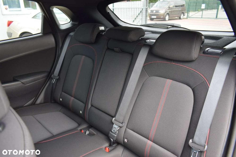 Hyundai Kona - 23