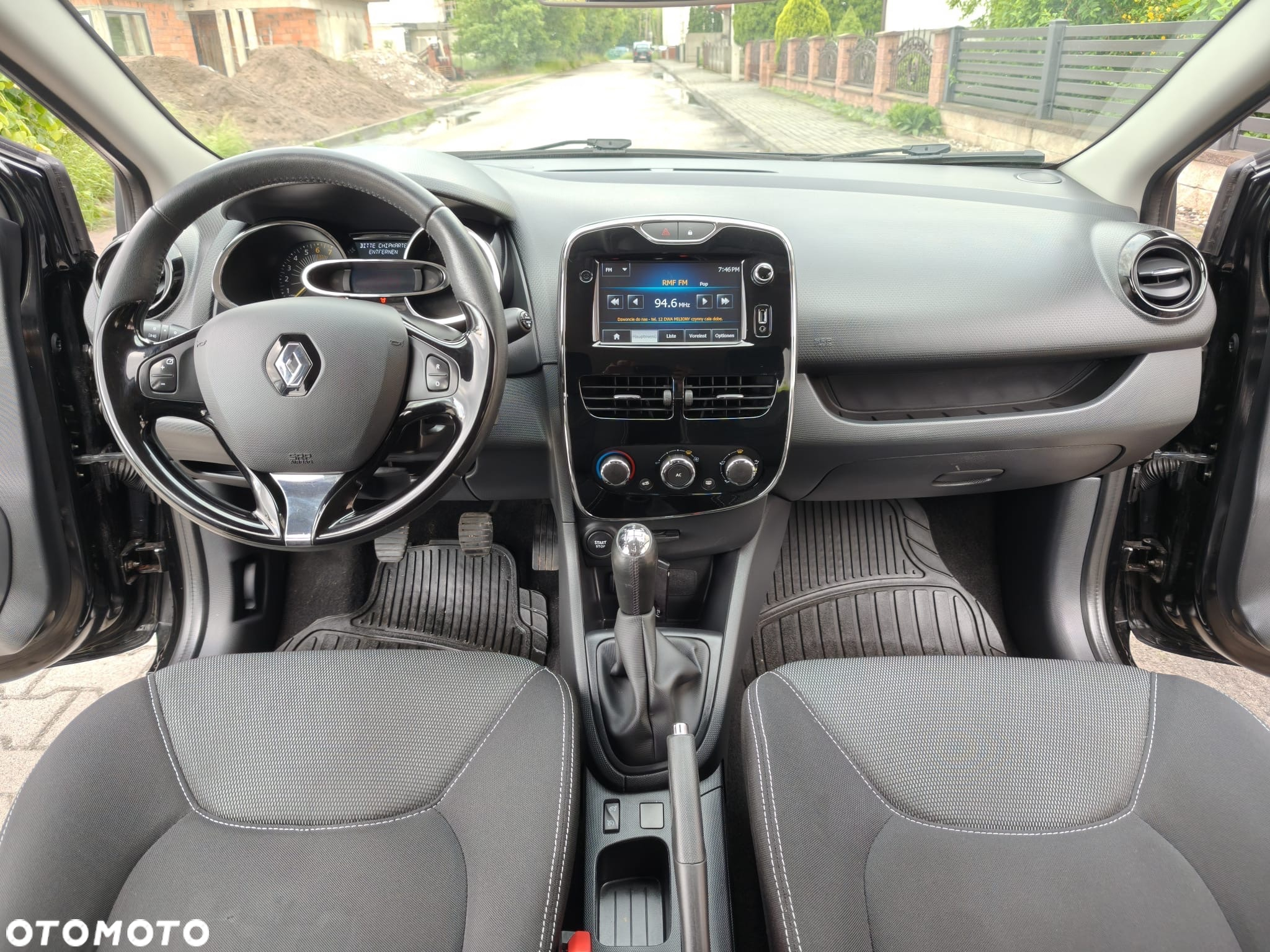 Renault Clio - 32