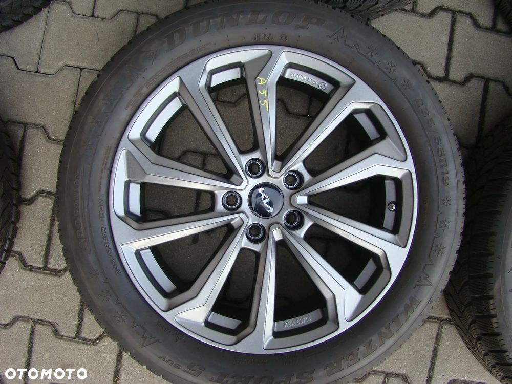 a55 5x114,3 Kia Sorento III UM II XM Sportage NQ5 EV5 OV EV6 CV Hyundai Santa Fe 7,5Jx19 235/55 Opony zima - 2