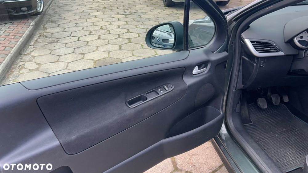 Peugeot 207 1.4 16V Presence - 11