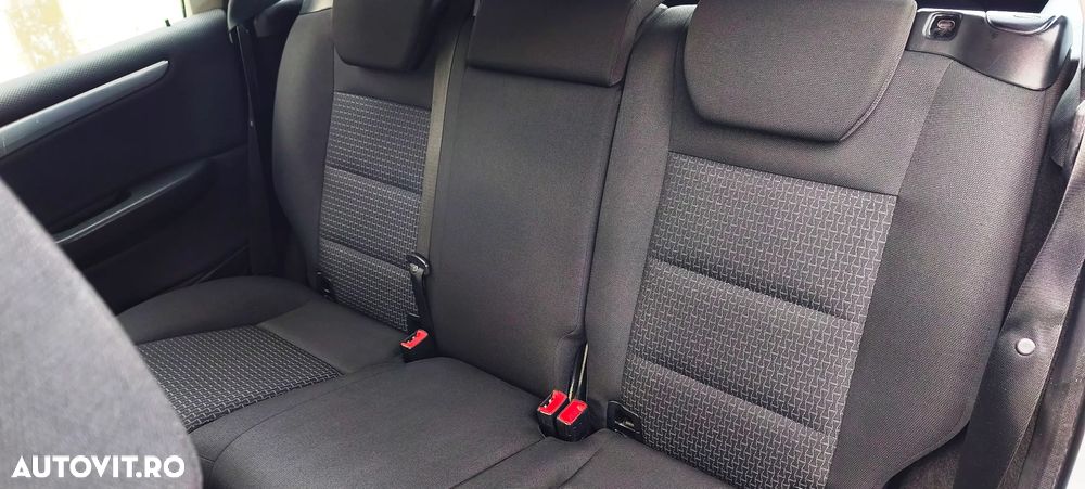 Mercedes-Benz B - 23