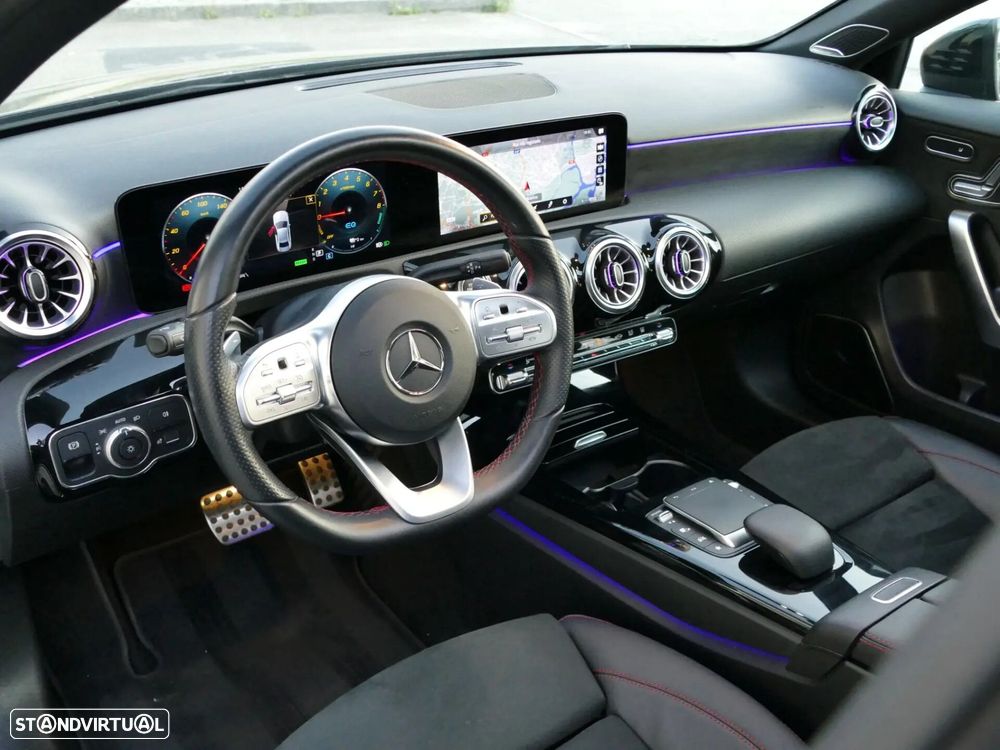 Mercedes-Benz A 250 Limousine e AMG Line - 27