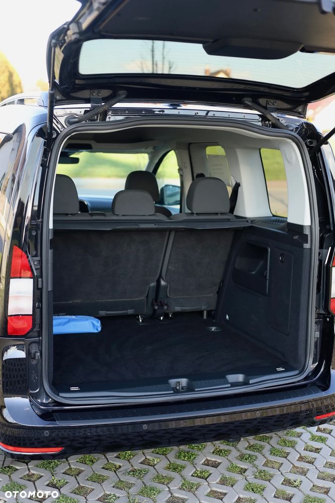 Ford Tourneo Connect 1.5 EcoBoost Titanium - 28