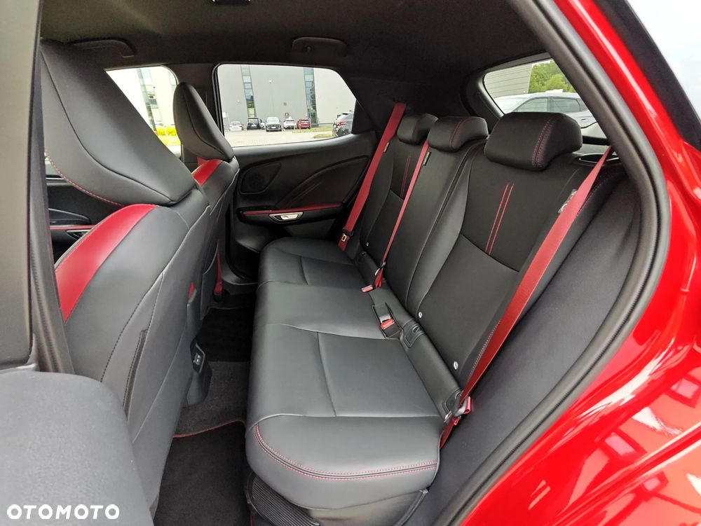 Lexus LBX 1.5 Hybrid Vibrant Edition - 12