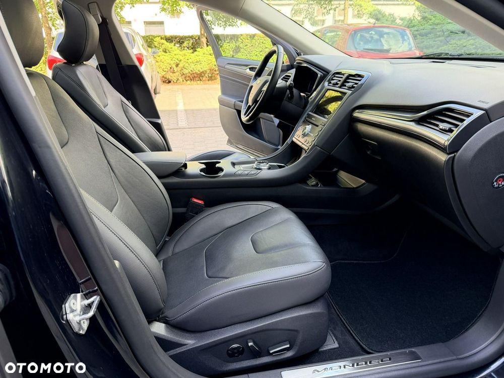 Ford Mondeo - 26