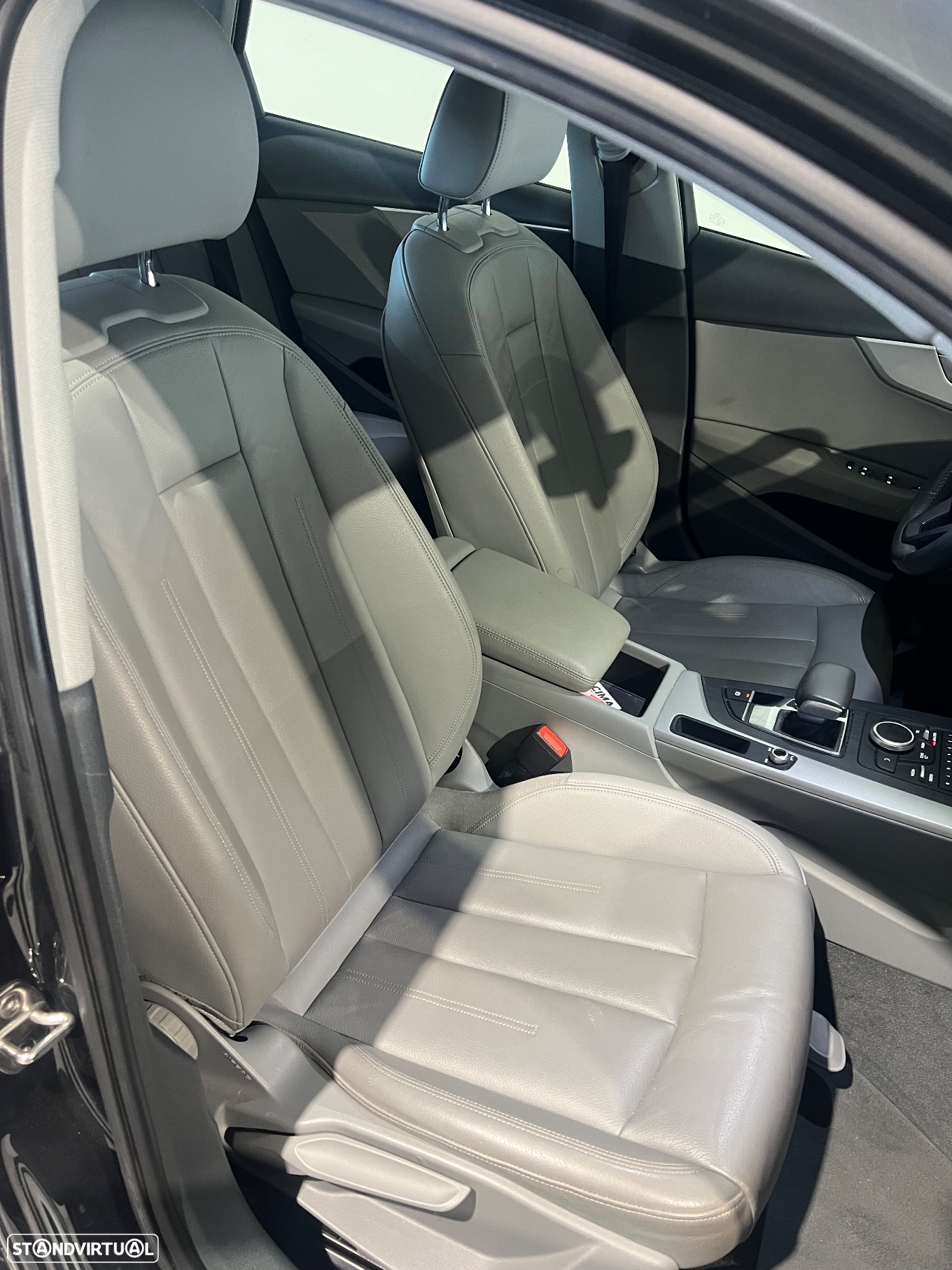 Audi A4 30 TDI S tronic design - 8