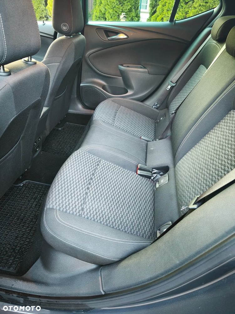 Opel Astra 1.6 CDTI Dynamic S&S - 18