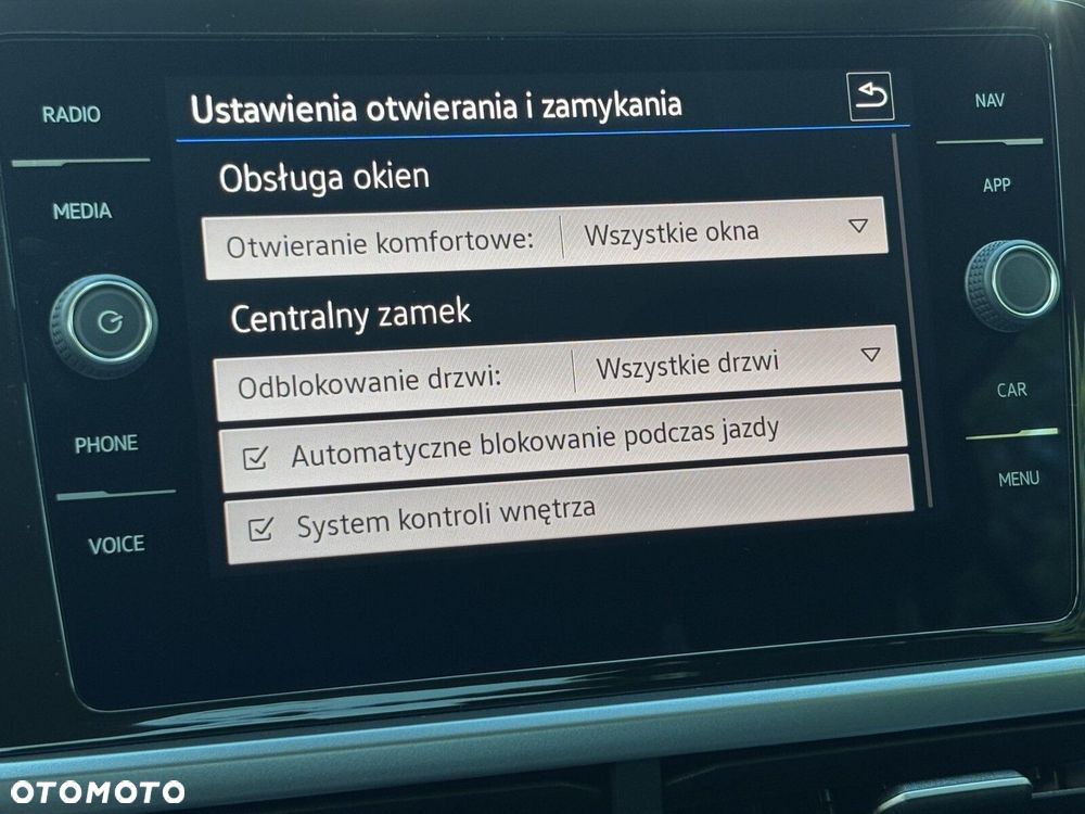 Volkswagen T-Roc 1.5 TSI Life - 31