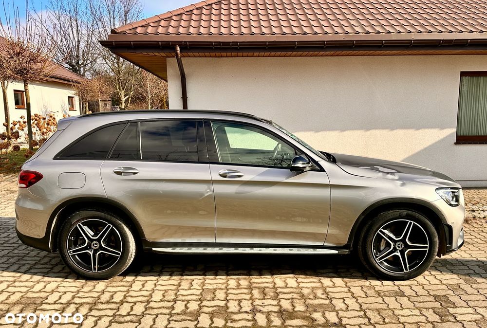 Mercedes-Benz GLC - 11