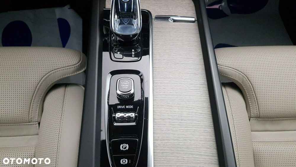 Volvo XC 60 - 31