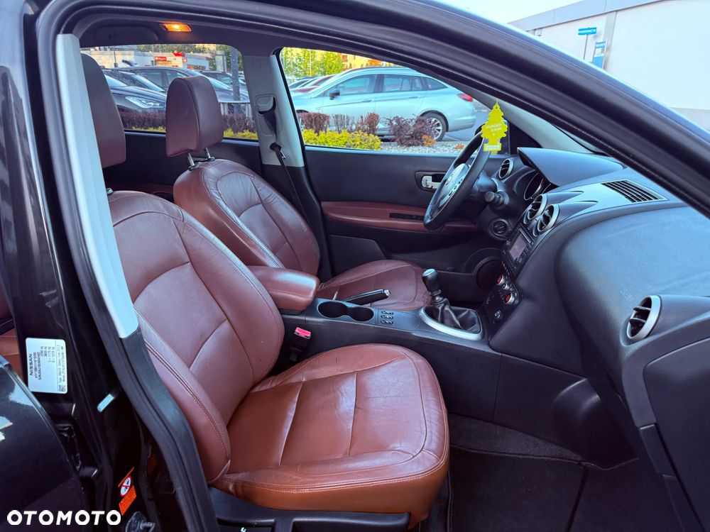 Nissan Qashqai+2 2.0 dCi DPF tekna - 15