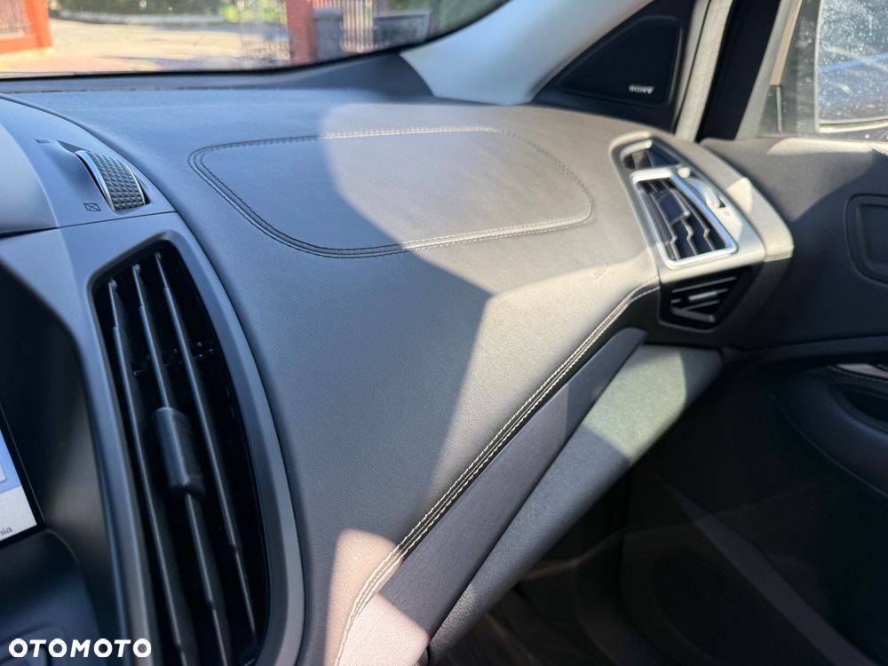 Ford Kuga 1.5 EcoBoost 4x4 Vignale - 29