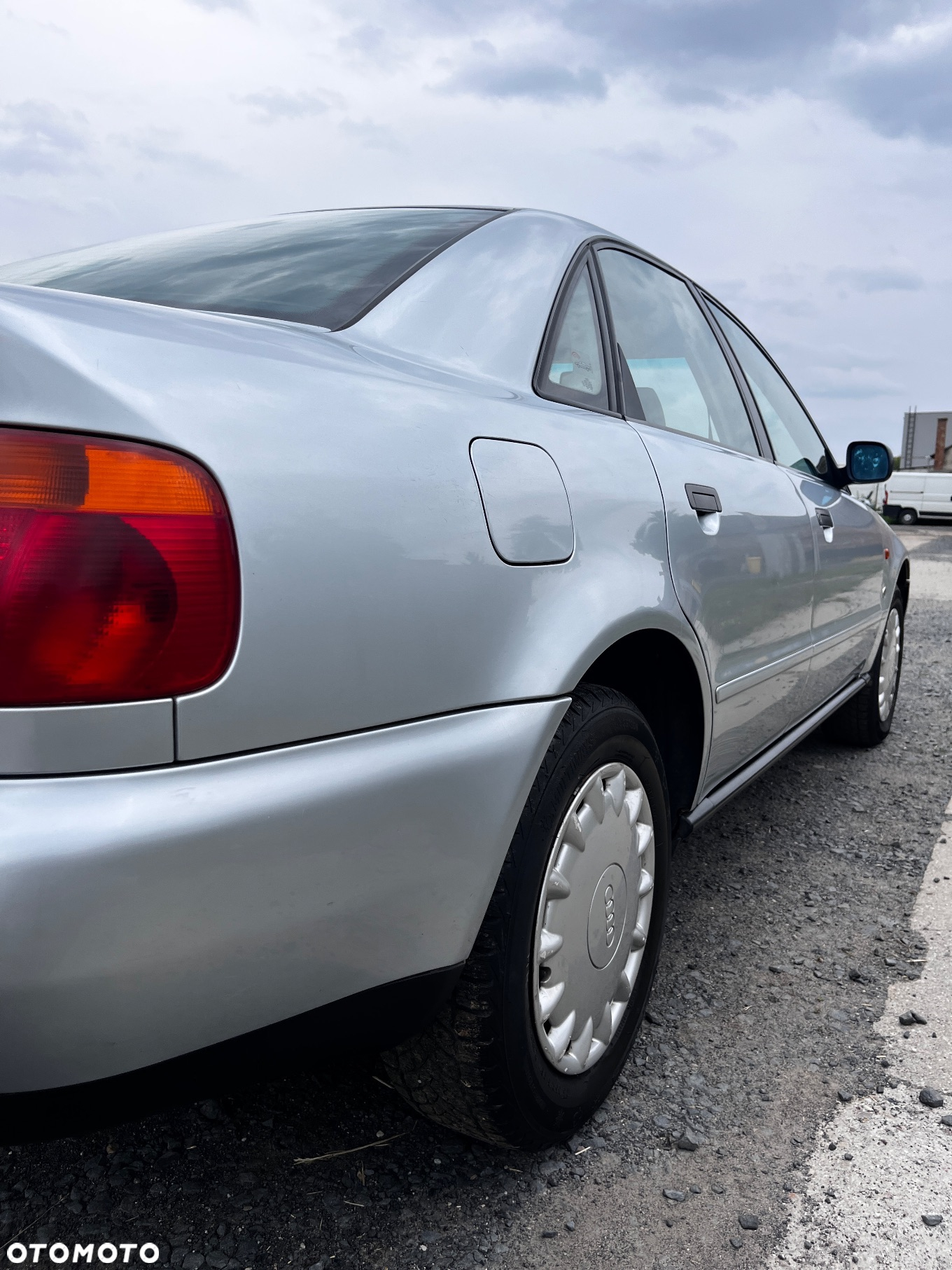 Audi A4 1.6 - 16