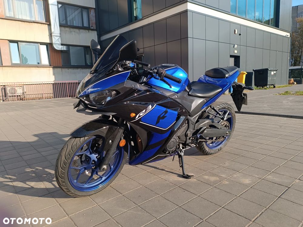 Yamaha YZF - 1