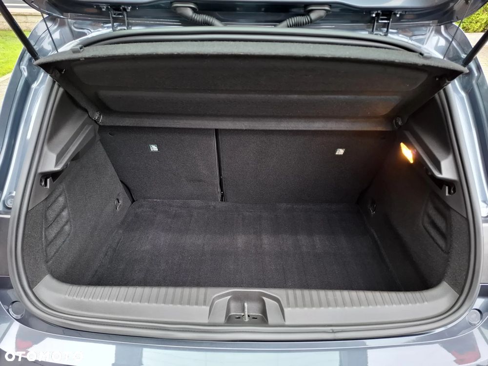 Renault Clio 1.6 E-TECH Techno - 11