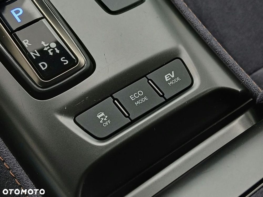Lexus LBX 1.5 Hybrid Cool AWD - 33