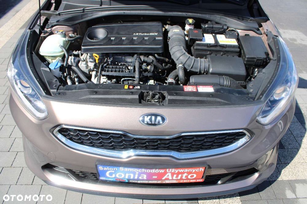 Kia Ceed - 9