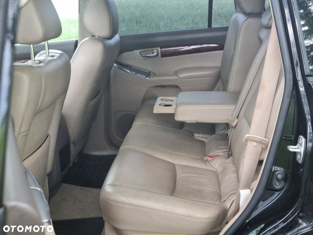Toyota Land Cruiser - 13