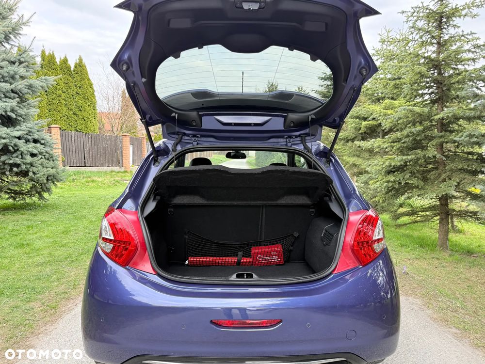 Peugeot 208 GTI 200 THP - 30