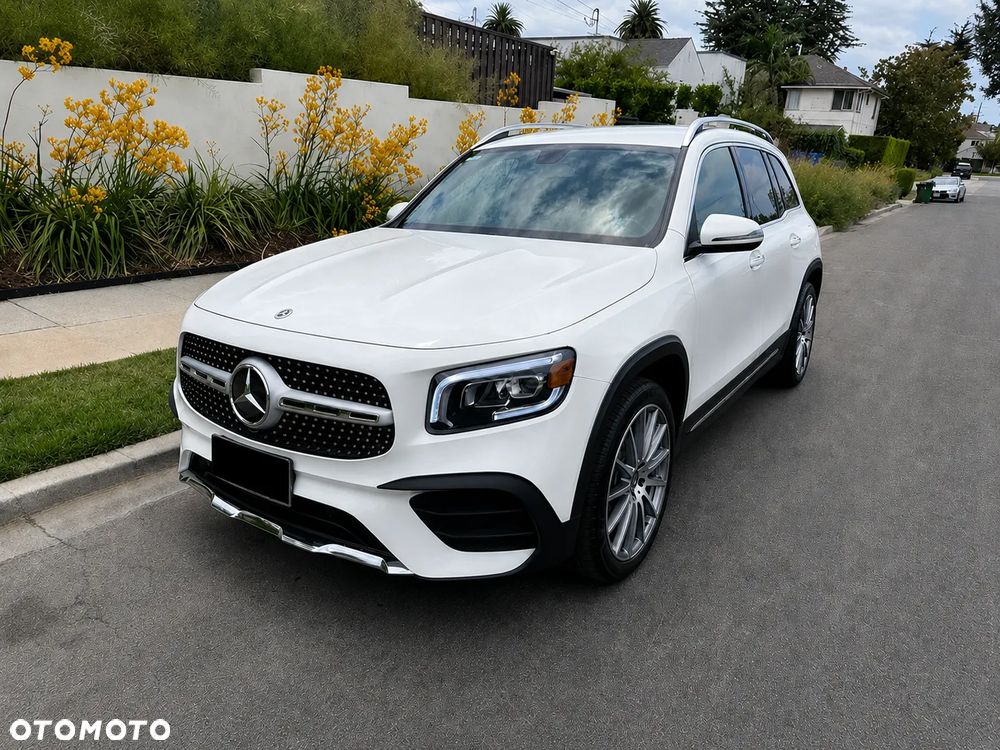 Mercedes-Benz GLB - 1
