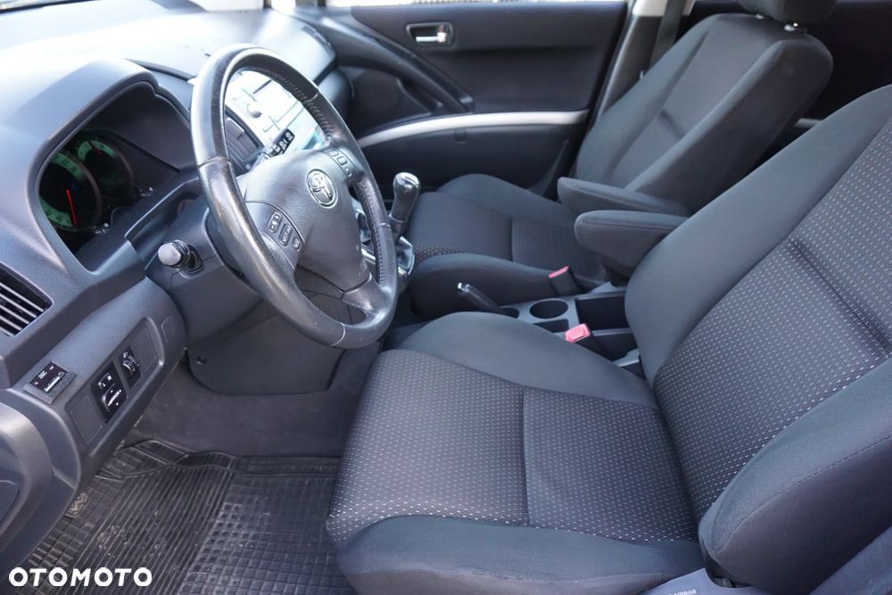 Toyota Corolla Verso 1.6 Luna - 8