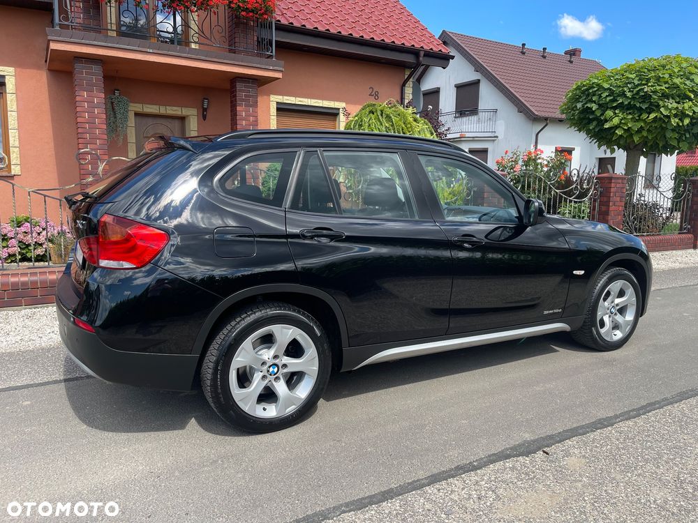 BMW X1 sDrive18d xLine - 17