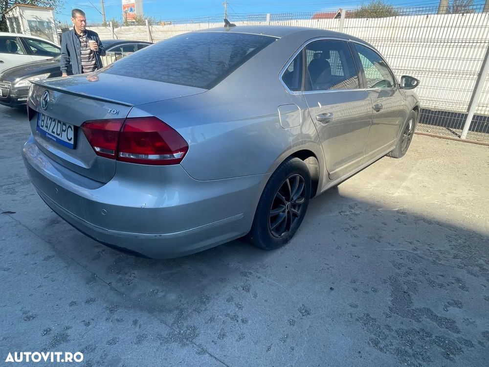 Volkswagen Passat - 5